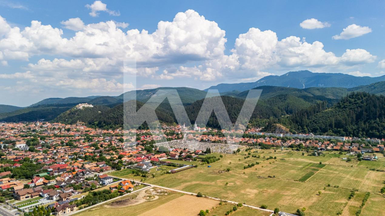 Teren intravilan 786 mp | Toate utilitățile | Studiu de fezabilitate | Râșnov