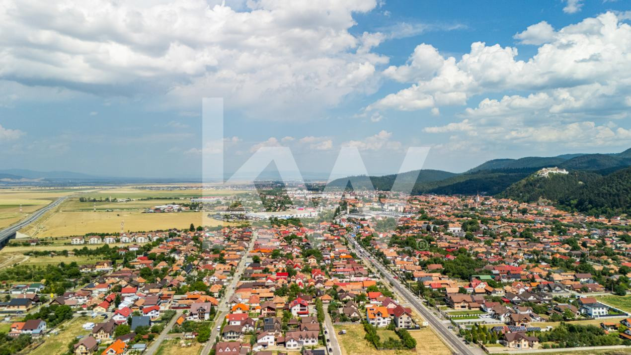 Teren intravilan 786 mp | Toate utilitățile | Studiu de fezabilitate | Râșnov