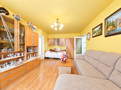 Vanzare apartament 2 camere, etajul 1 – Bulevardul Saturn nr. 41, Brașov
