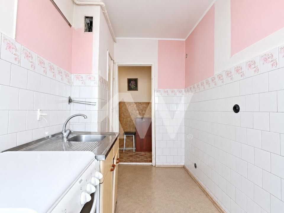 Vânzare apartament cu 3 camere, decomandat - strada Codrul Cosminului