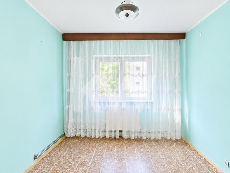 Vânzare apartament cu 3 camere, decomandat - strada Codrul Cosminului