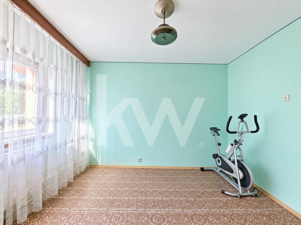Vânzare apartament cu 3 camere, decomandat - strada Codrul Cosminului