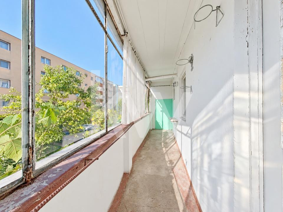 Vânzare apartament cu 3 camere, decomandat - strada Codrul Cosminului