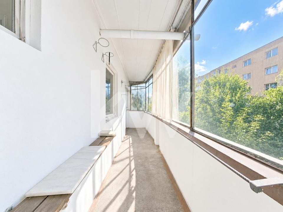 Vânzare apartament cu 3 camere, decomandat - strada Codrul Cosminului