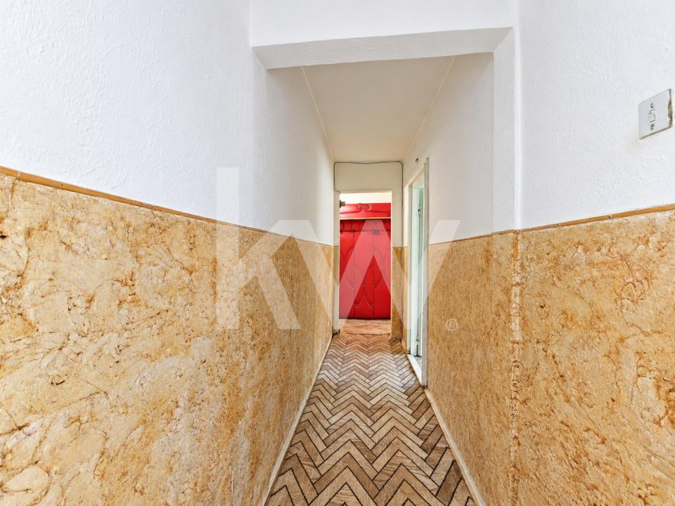 Vânzare apartament cu 3 camere, decomandat - strada Codrul Cosminului
