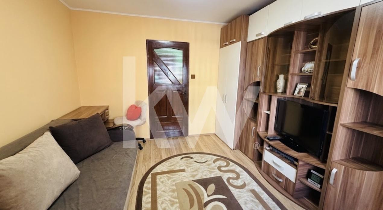 Garsoniera Renovata cu centrala proprie - Etaj 1