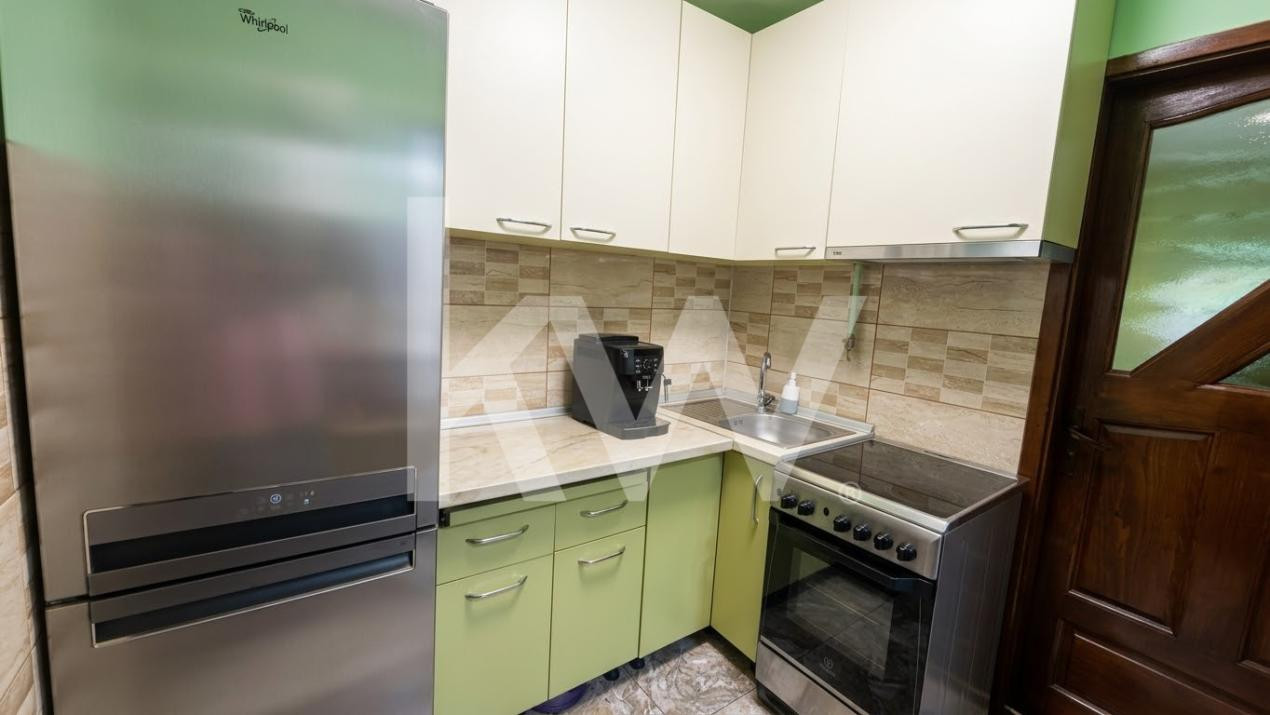 Garsoniera Renovata cu centrala proprie - Etaj 1