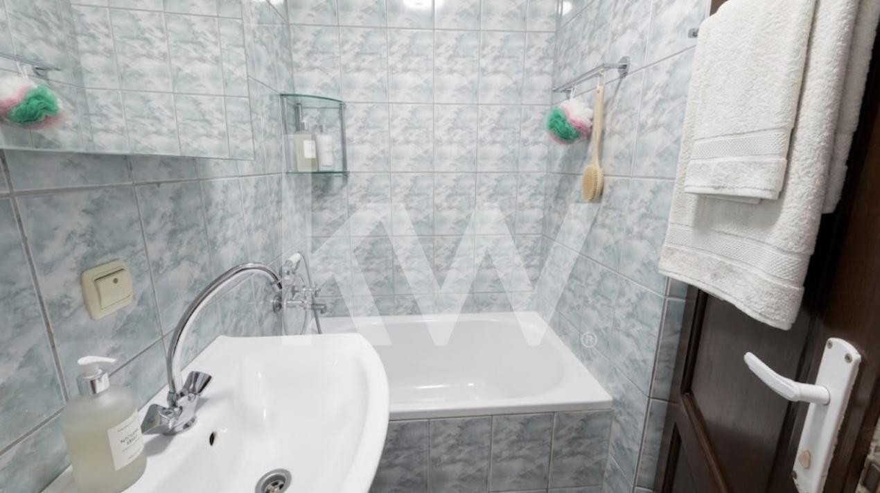 Garsoniera Renovata cu centrala proprie - Etaj 1