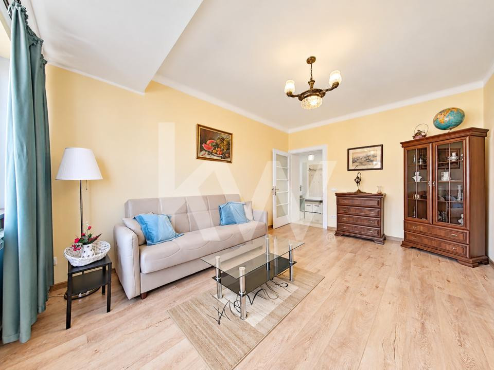 Închiriere apartament cu 3 camere, mobilat și utilat, Central Brasov