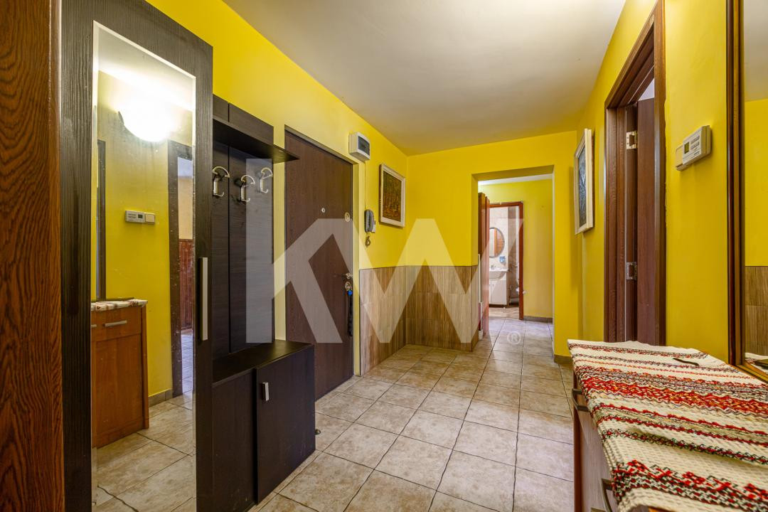 Vânzare apartament cu 3 camere, 80 mp, strada Vișinului – Zona Noua