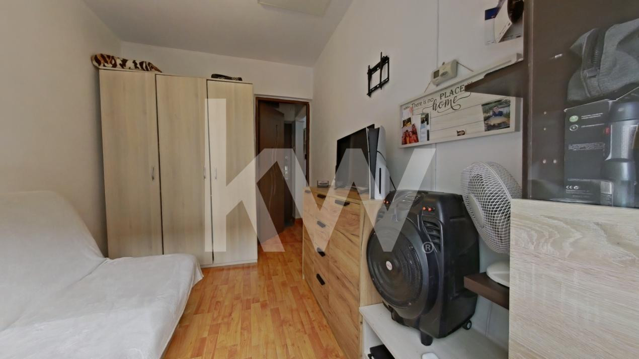 Apartament de vanzare, 3 camere cu parcare, Zona Gemenii