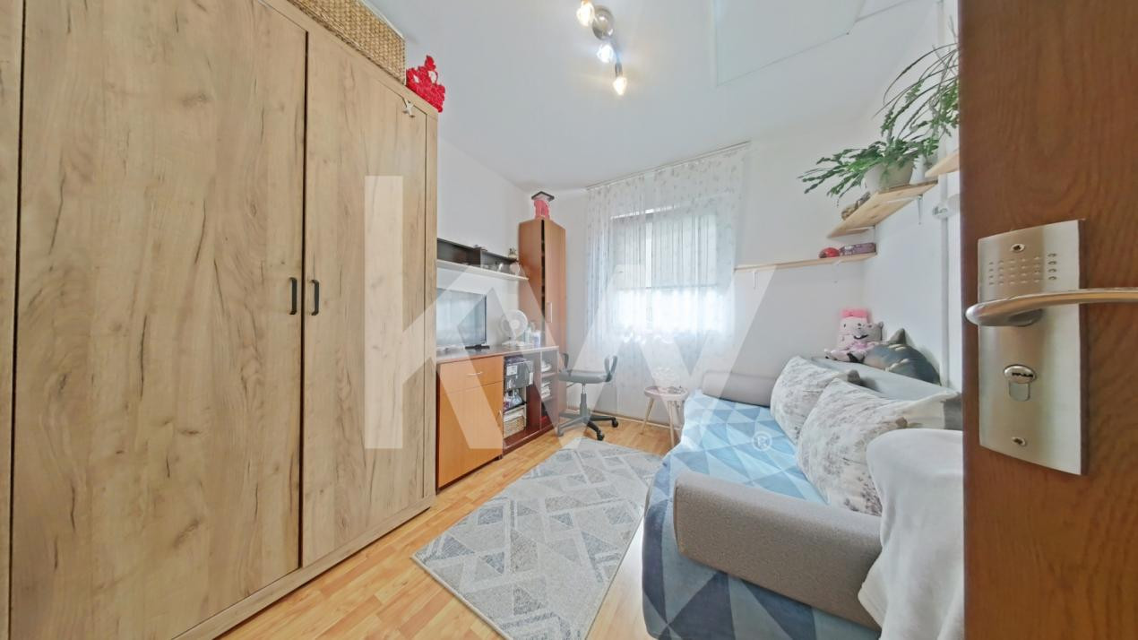 Apartament de vanzare, 3 camere cu parcare, Zona Gemenii