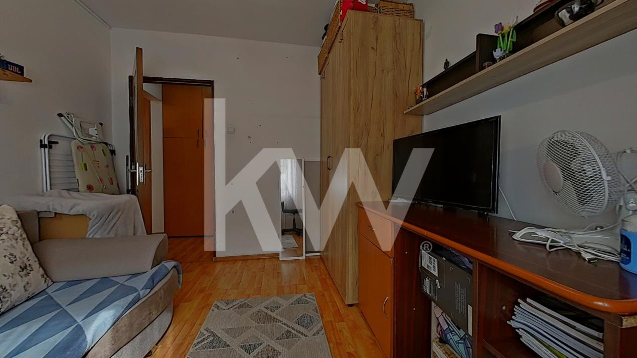 Apartament de vanzare, 3 camere cu parcare, Zona Gemenii