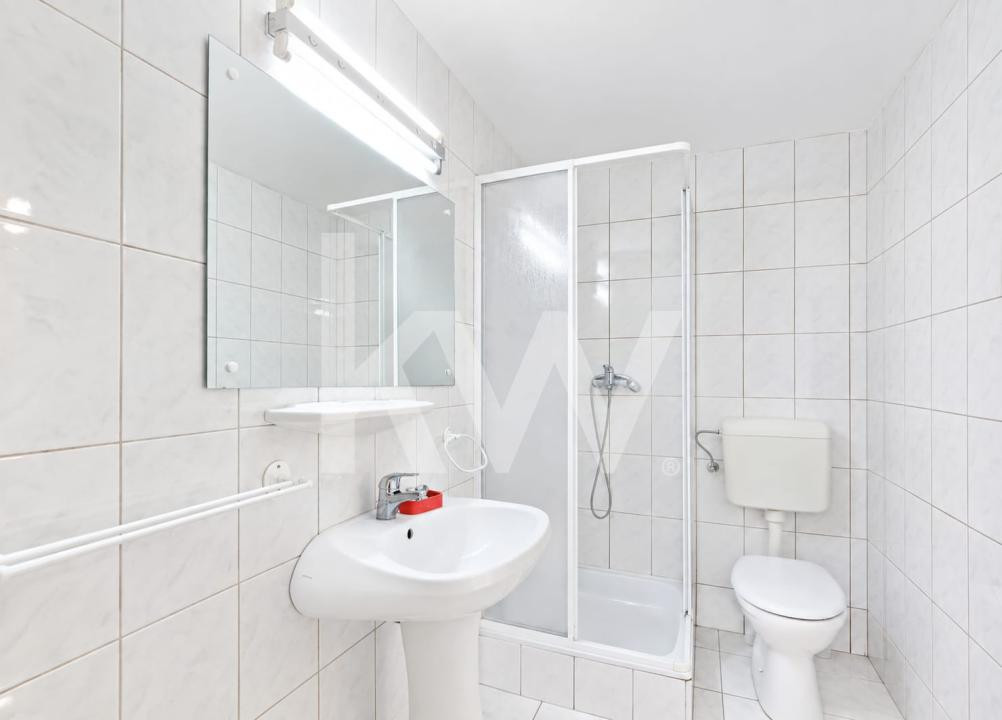 Casă renovată cu teren de 2.440 mp și două fronturi stradale – Crizbav, Brașov