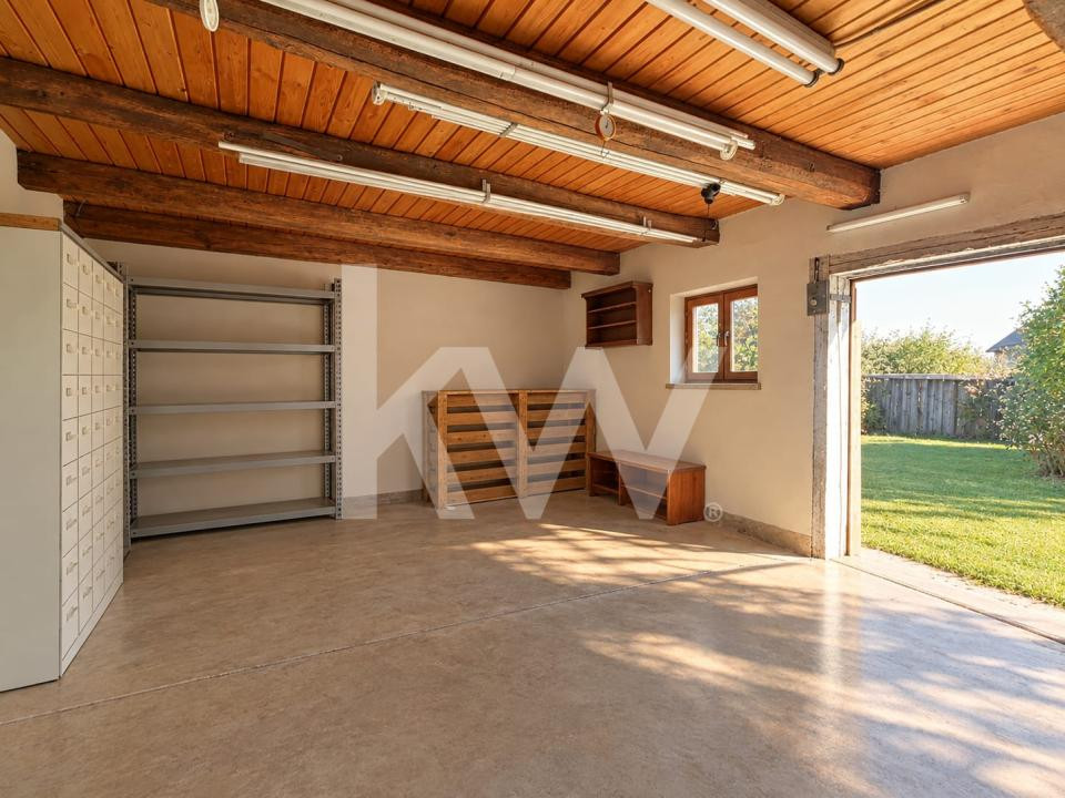 Casă renovată cu teren de 2.440 mp și două fronturi stradale – Crizbav, Brașov