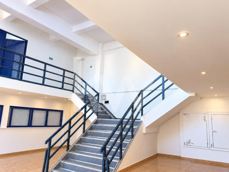 Spațiu comercial de închiriat - zona Coresi