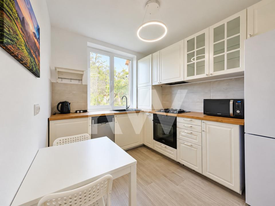 Închiriere apartament cu 2 camere, renovat si spatios - Strada Lungă
