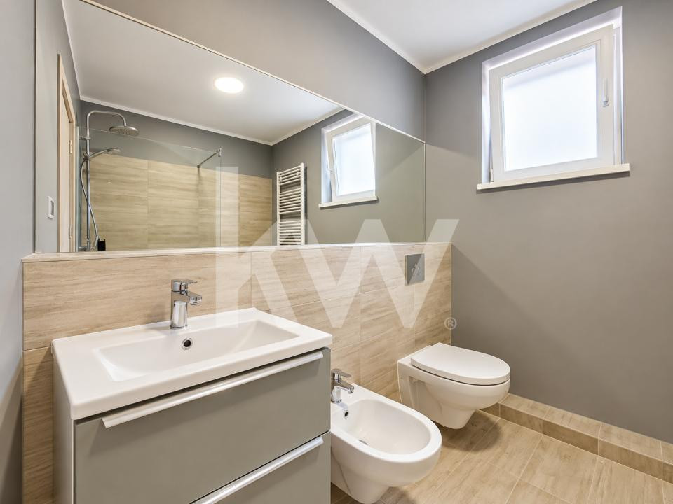 Închiriere apartament cu 2 camere, renovat si spatios - Strada Lungă