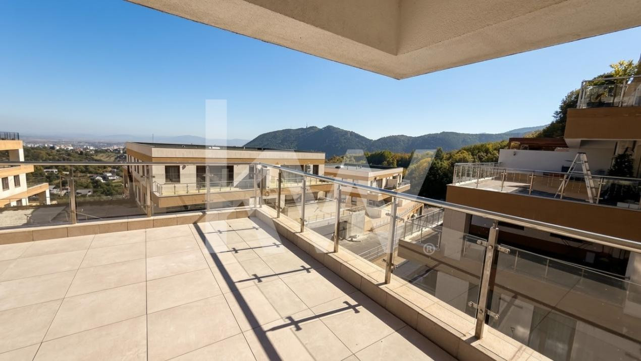 Apartament cu 2 camere cu terasă spectaculoasă pe Drumul Poienii