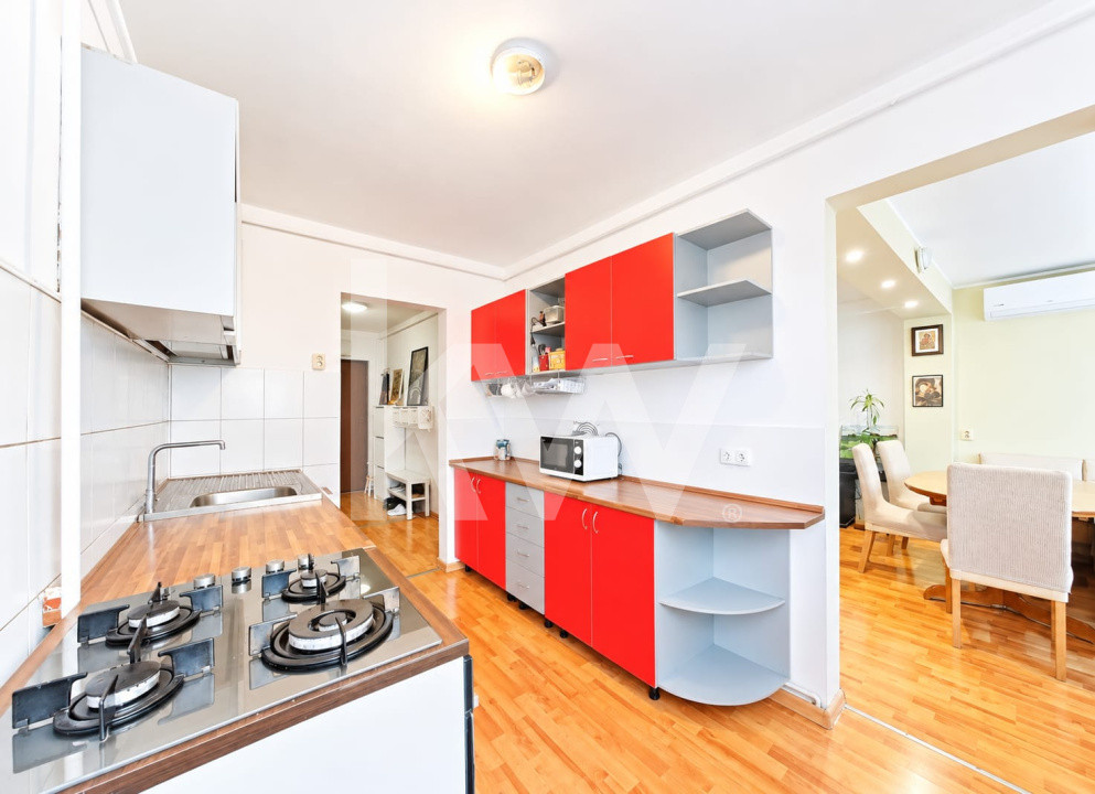 Apartament 3 camere – zona Griviței, Brașov
