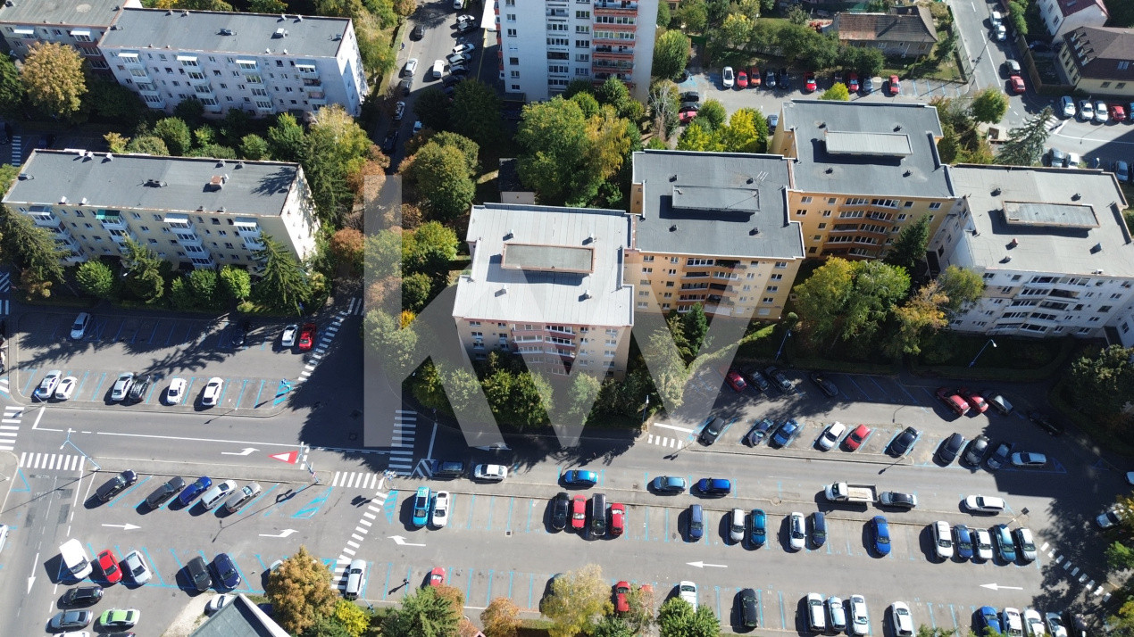 Apartament 3 camere – zona Griviței, Brașov