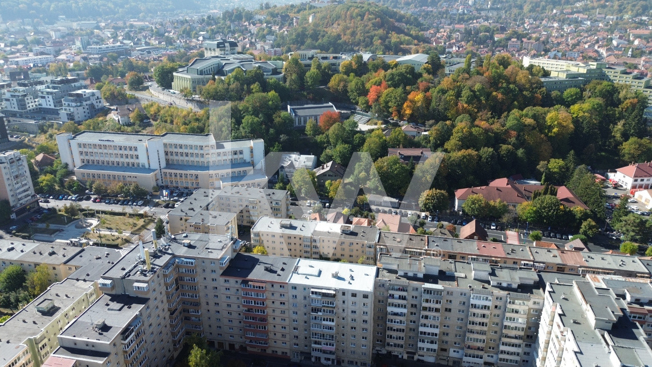 Apartament 3 camere – zona Griviței, Brașov