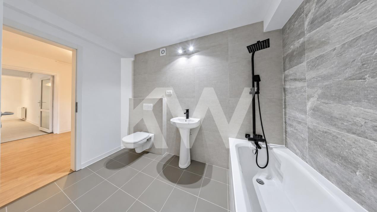 Apartament spațios, potrivit-locuire sau activități profesionale, Avantgarden 1.