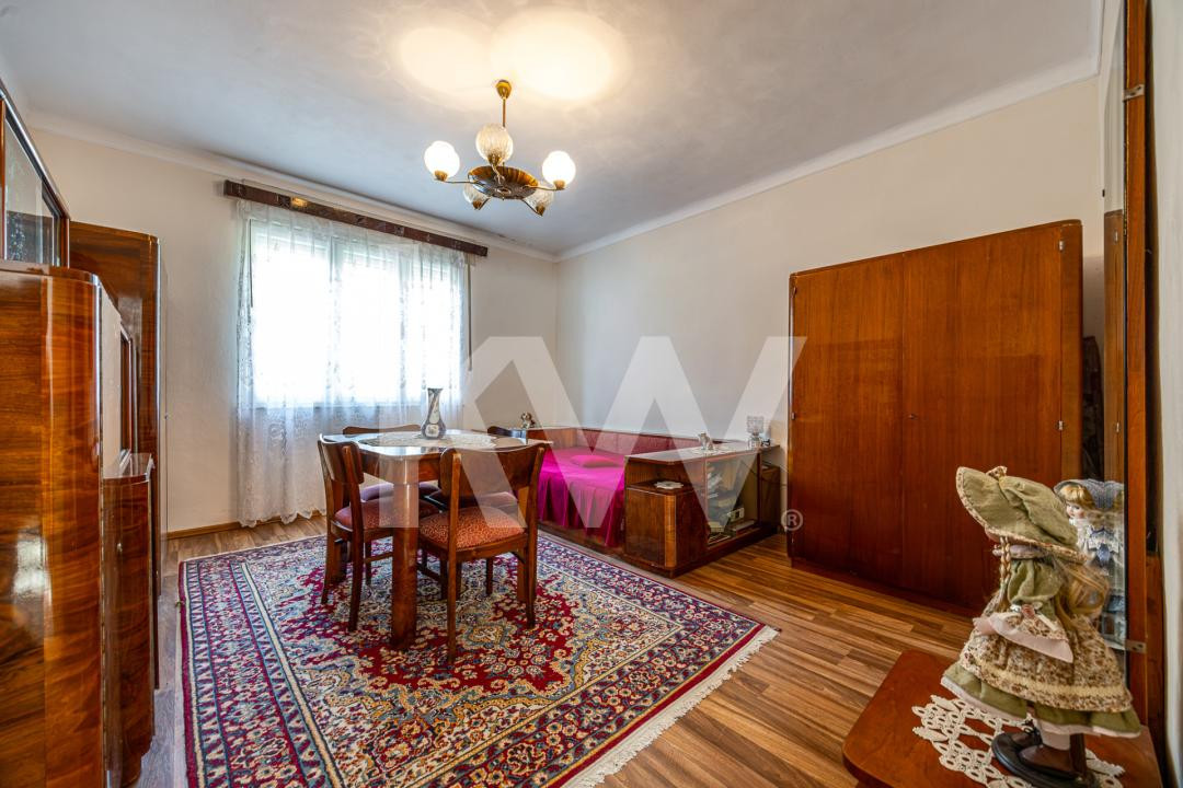 Vânzare casă cu 2 camere, teren 440 mp - strada Cerbului, Săcele