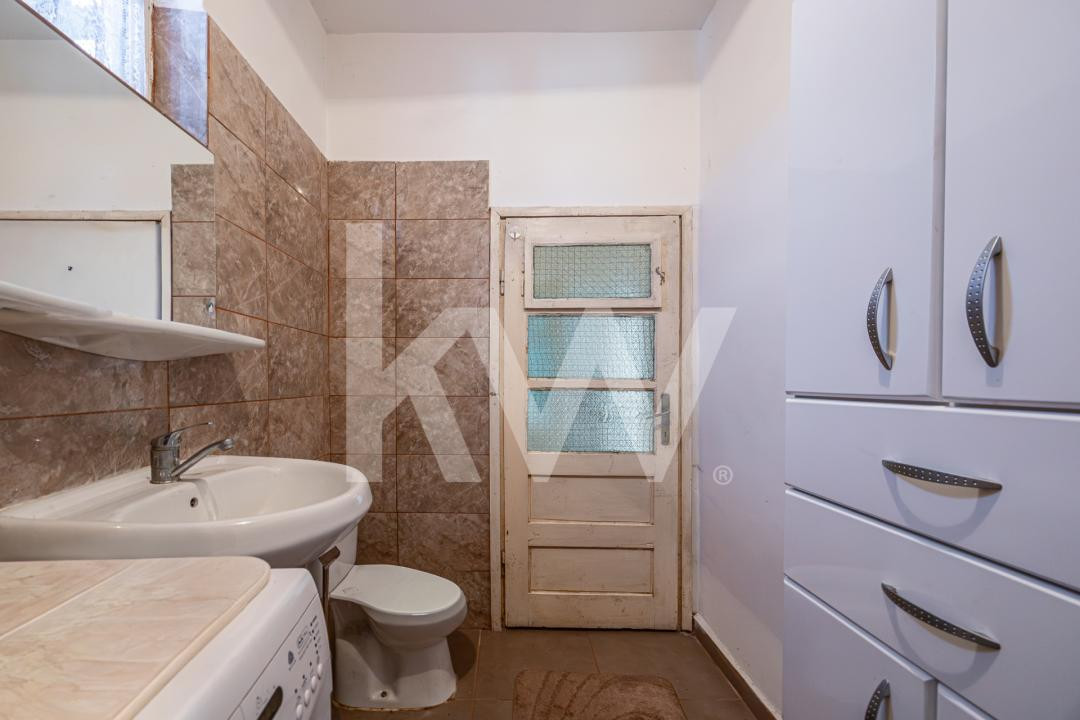 Vânzare casă cu 2 camere, teren 440 mp - strada Cerbului, Săcele