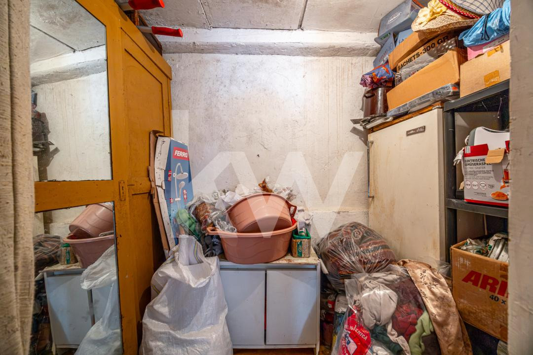 Vânzare casă cu 2 camere, teren 440 mp - strada Cerbului, Săcele