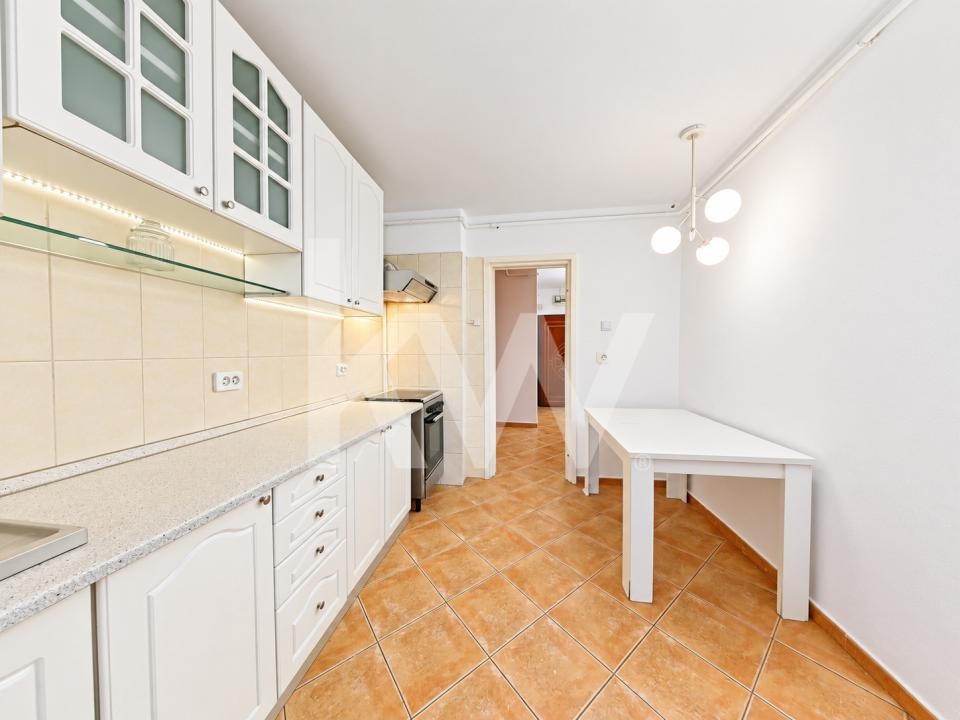 Vânzare apartament cu 3 camere, circular, Alexandru Vlahuță - zona Centrul Civic