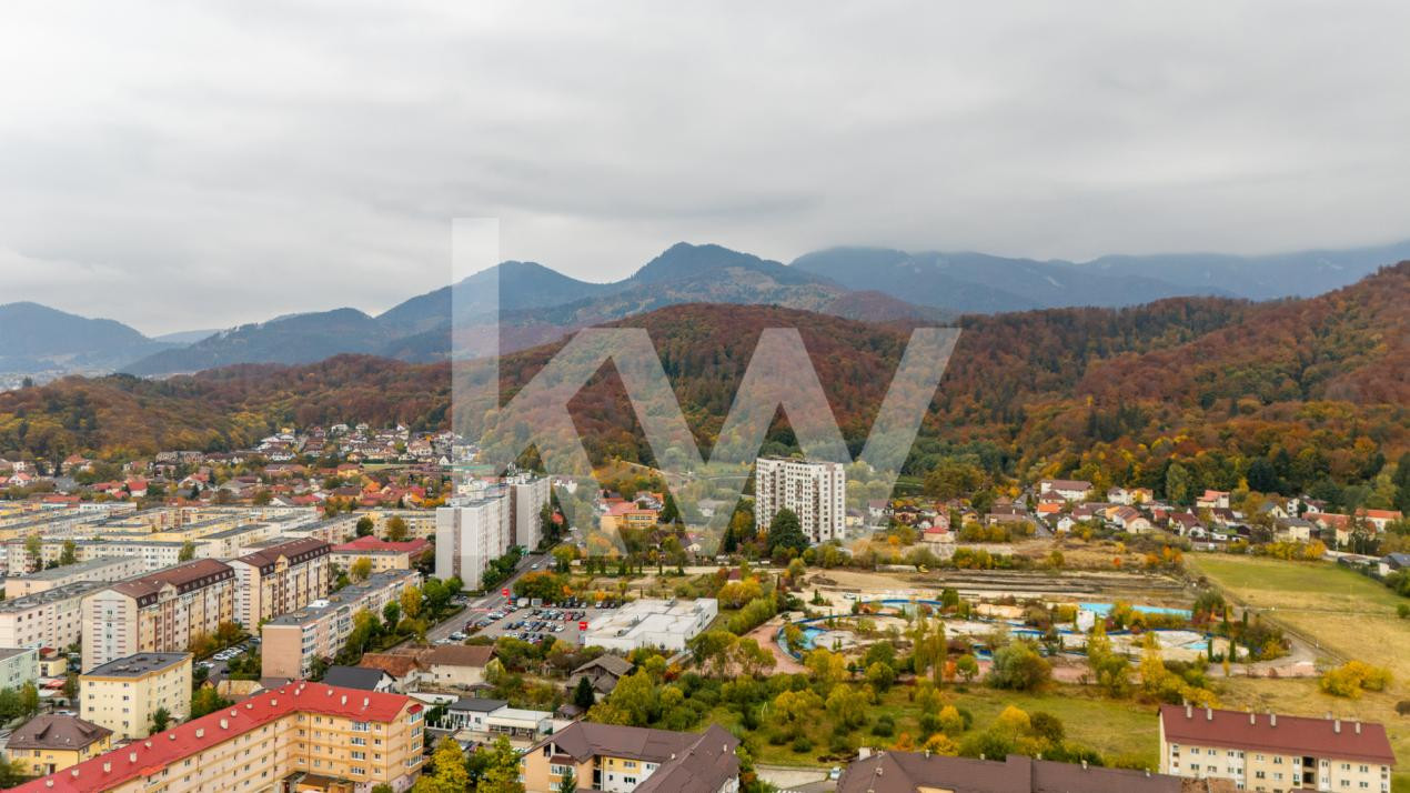 Casă cu teren de 500 mp, zona Noua