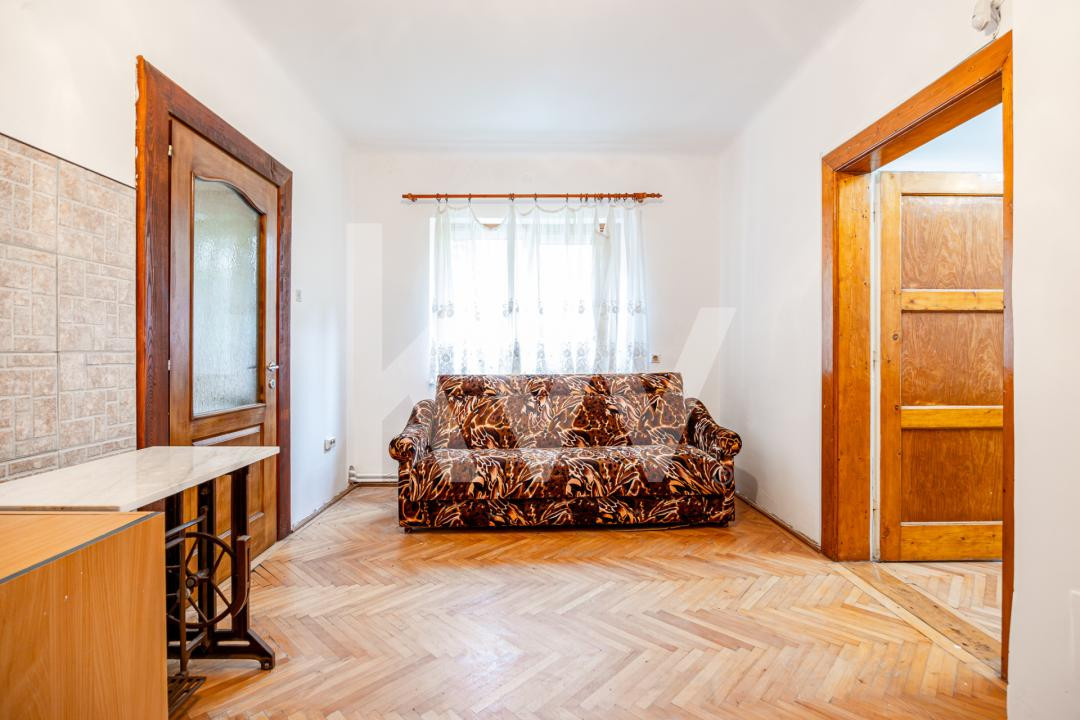Casă cu teren de 500 mp, zona Noua
