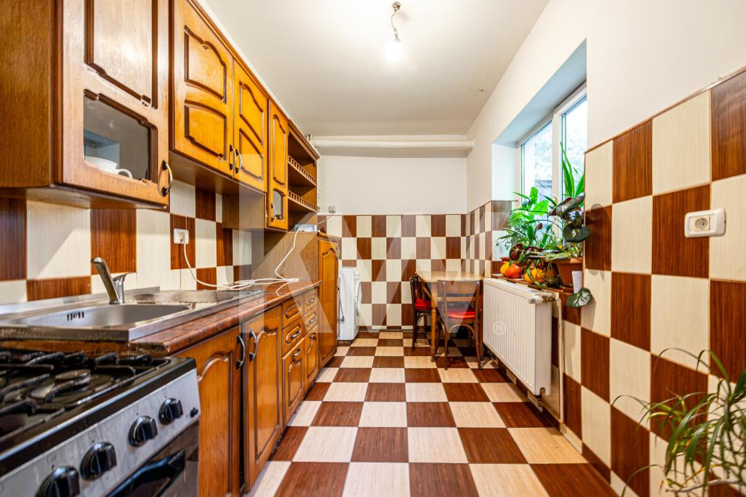 Casă cu teren de 500 mp, zona Noua