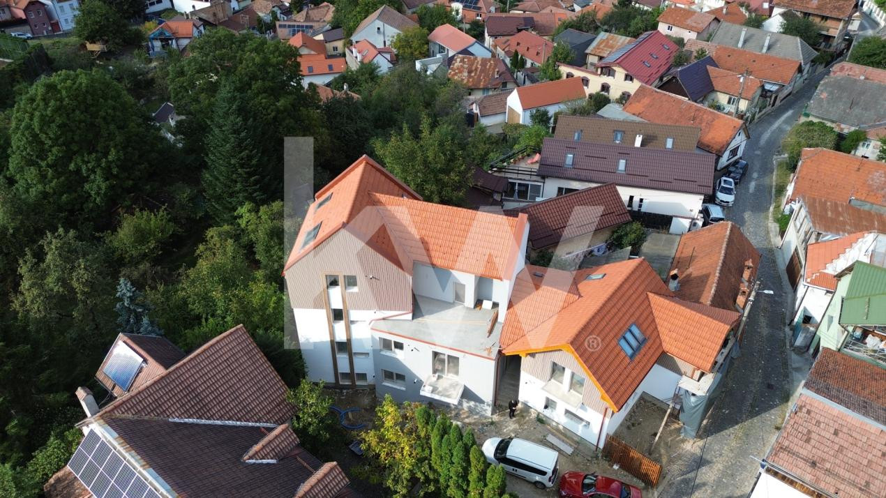 Proprietate cu 8 apartamente, Schei -Centrul Vechi Brașov Investiție & Rezidenta