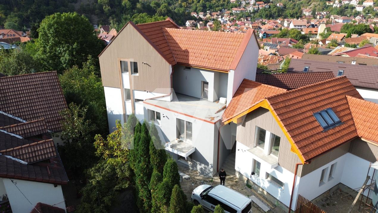 Proprietate cu 8 apartamente, Schei -Centrul Vechi Brașov Investiție & Rezidenta