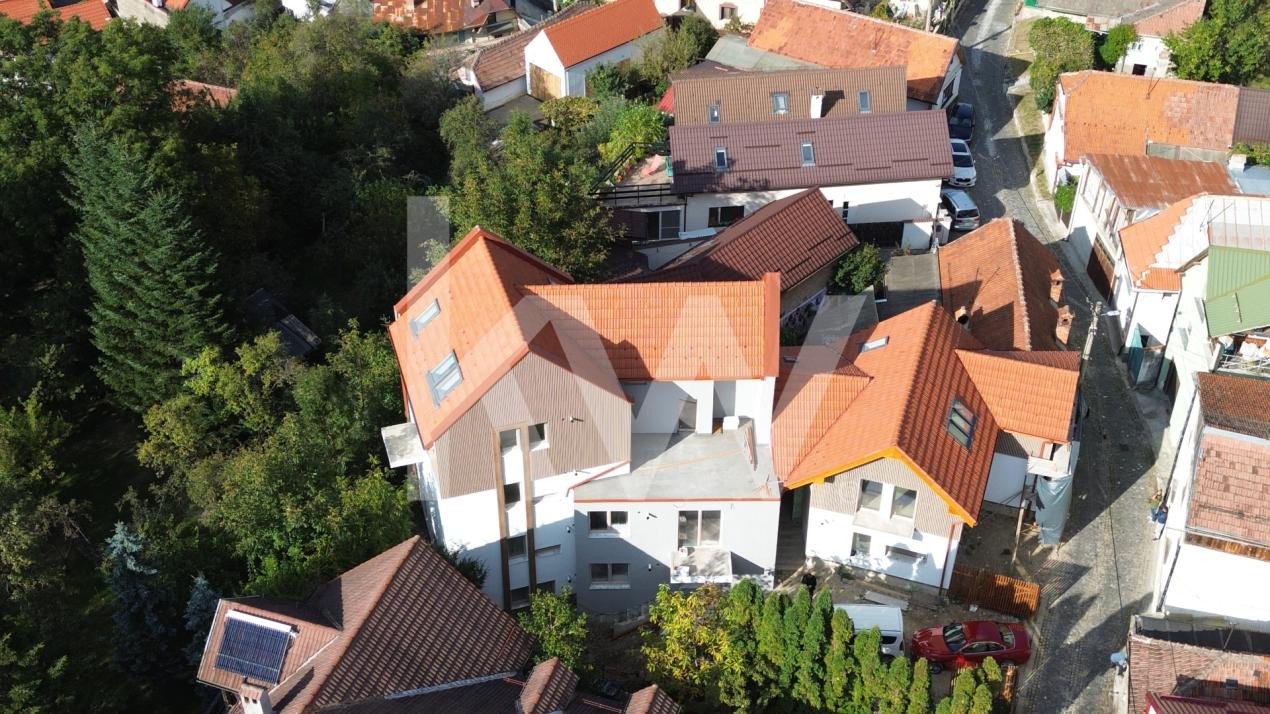 Proprietate cu 8 apartamente, Schei -Centrul Vechi Brașov Investiție & Rezidenta