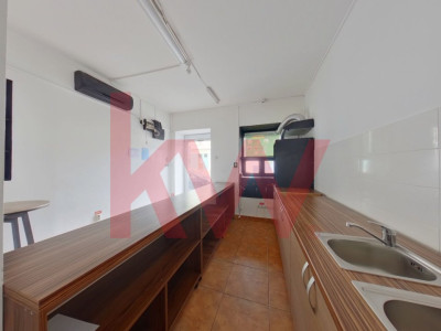 De inchiriat - Spatiu comercial-intrare din strada-str Lunga
