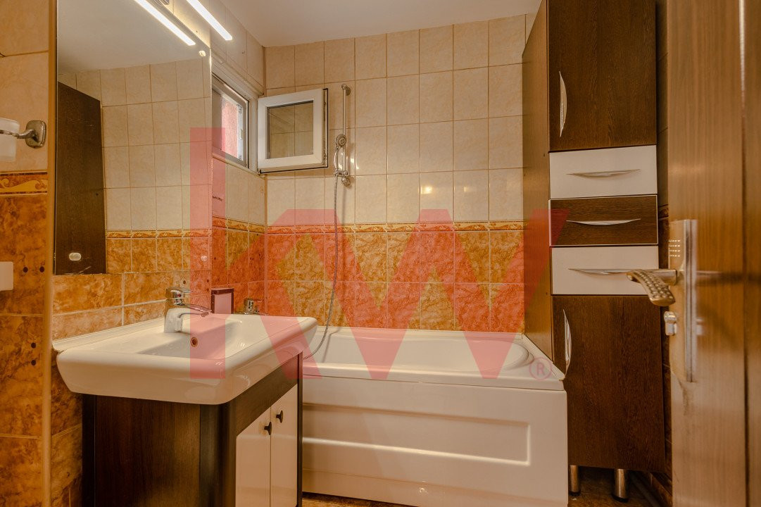 REZERVAT-Apartament cu 3 camere: Luminozitate și design modern