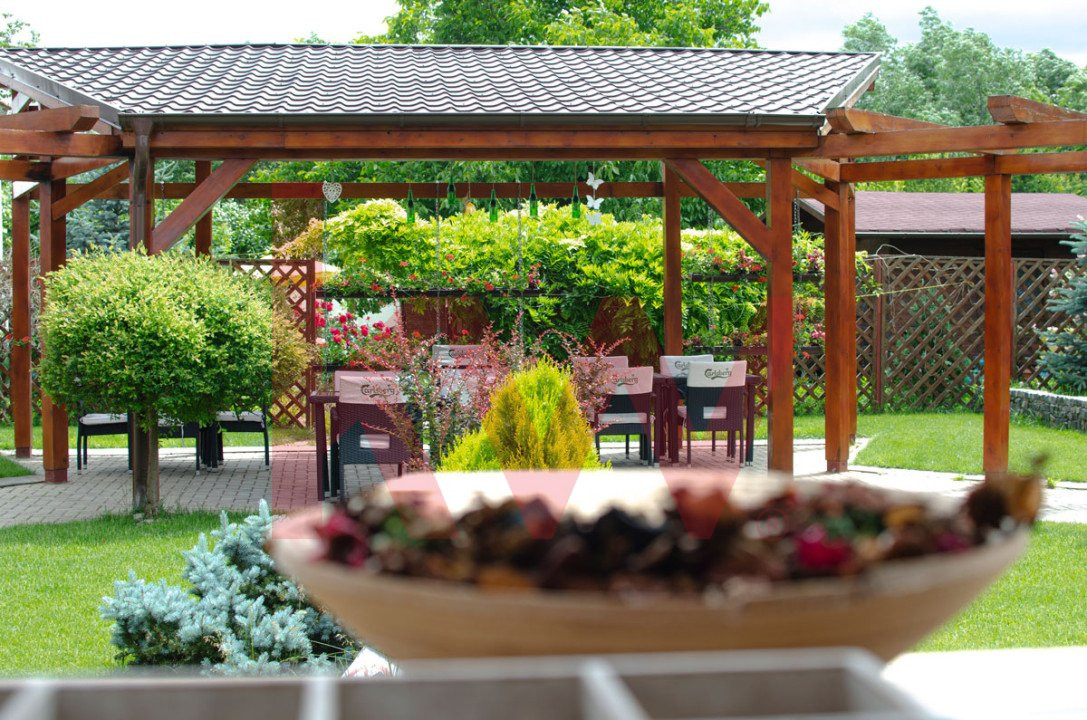 Afacere Brasov (restaurant, spatiu comercial, gradina de vara) Comision 0%