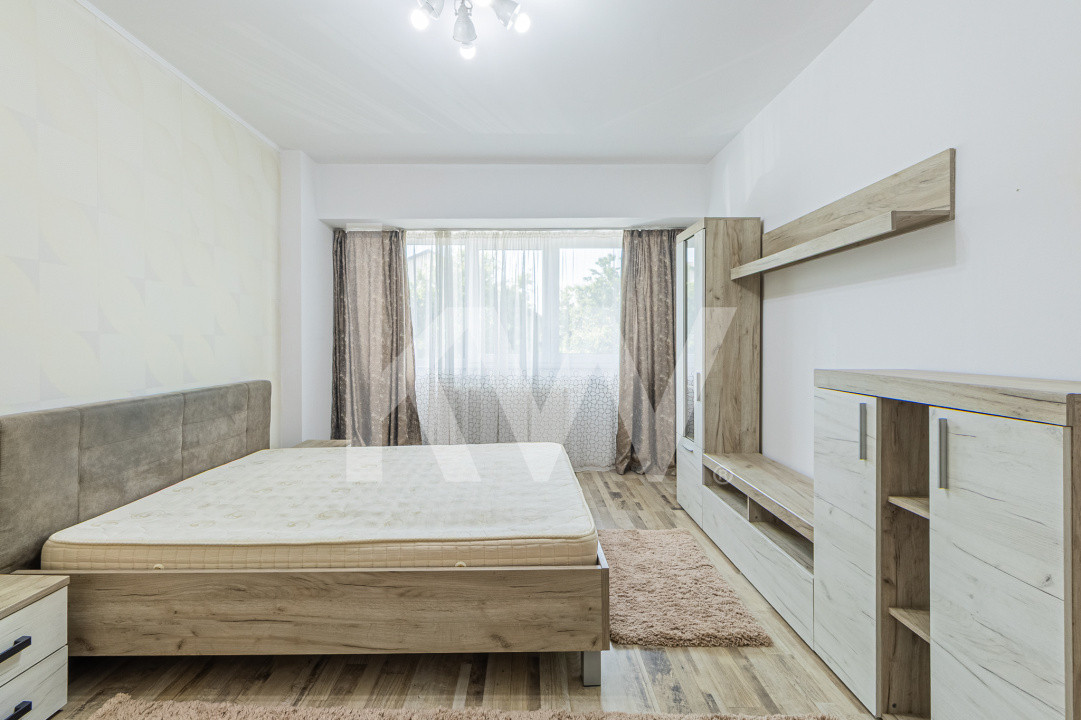 Garsoniera decomandata, boxa si parcare- Zona Coresi, Maurer