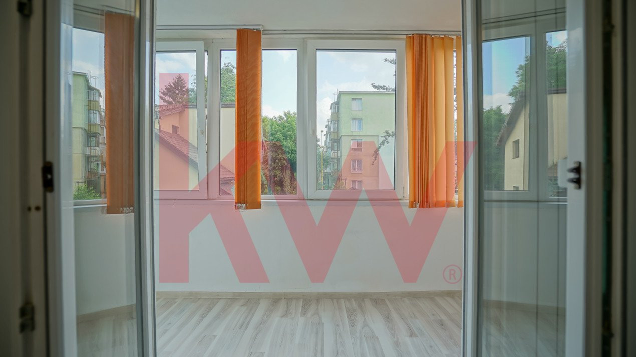 REZERVAT-Apartament cu 3 camere și 2 balcoane pe strada Hermann Oberth