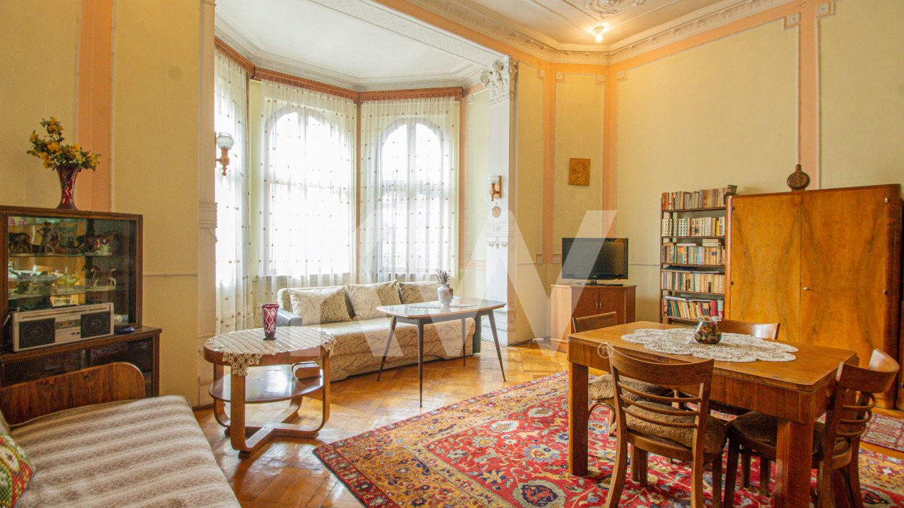 Proprietate deosebita, farmec si noblete - Strada Lunga 84