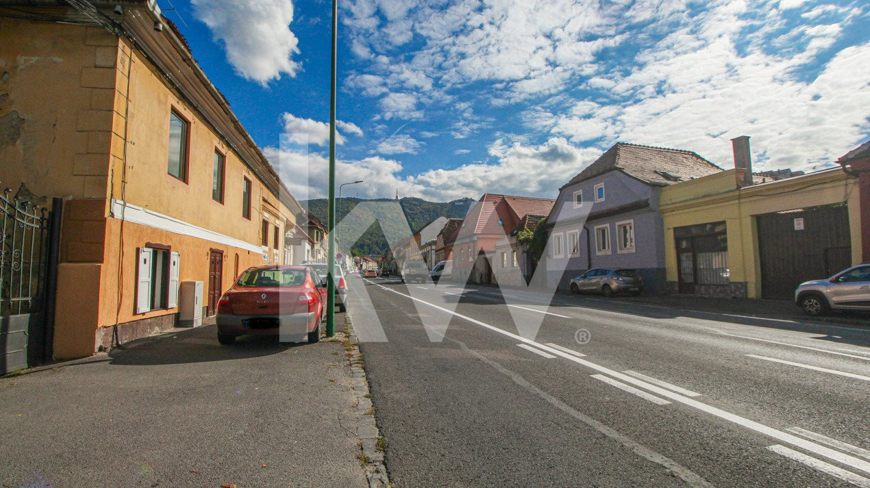 Proprietate deosebita, farmec si noblete - Strada Lunga 84