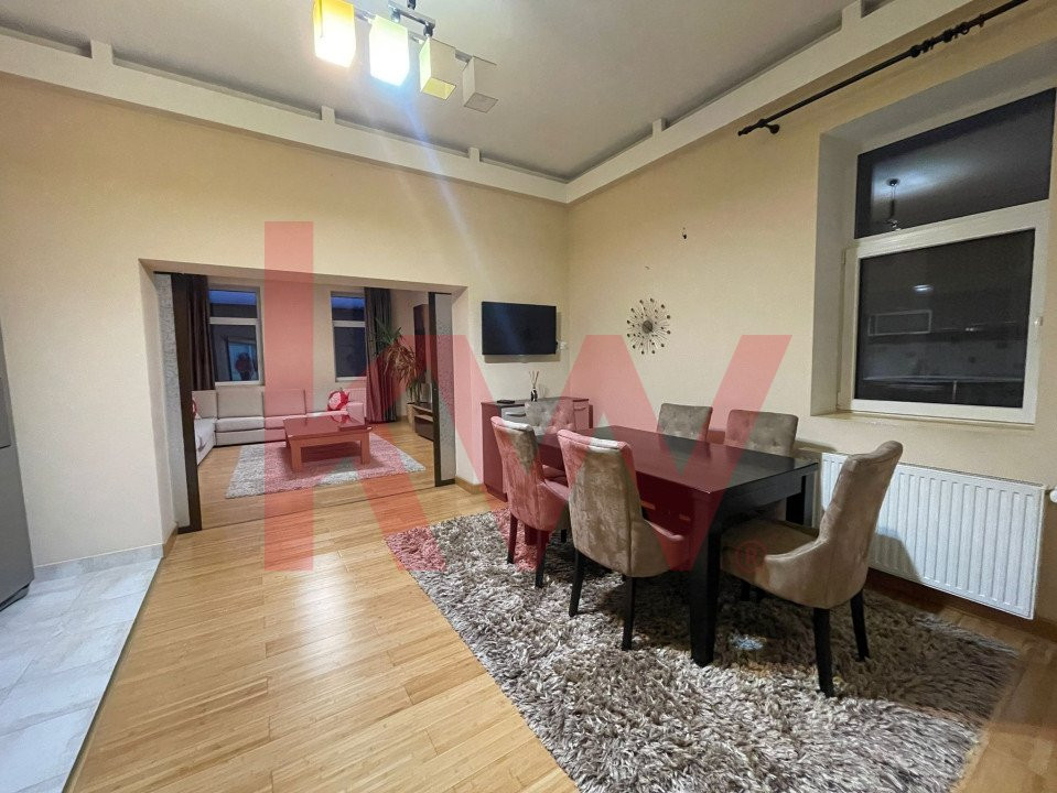 Casa central Ghimbav cu crama proprie , birou si garaj 