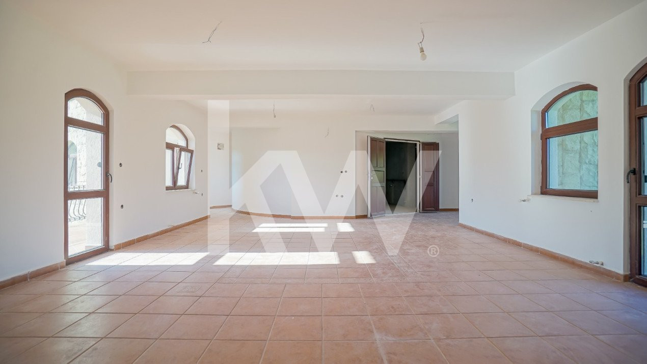 Cladire arhitectura deosebita, potential azil, pensiune Comision0%