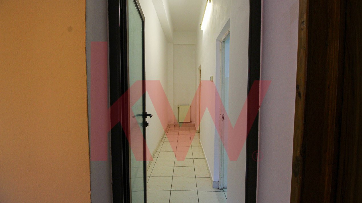 Spatiu comercial, 134 mp utili, central - Lacea