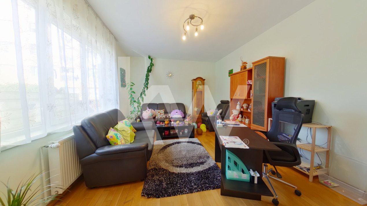 Închiriere casa spațioasă cu 6 camere - intrare cartier Tractorul