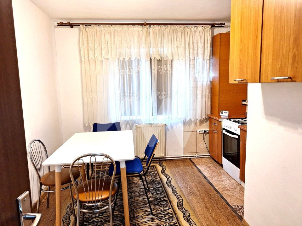 Apartament cu 2 camere, Decomandat, Zona Noua