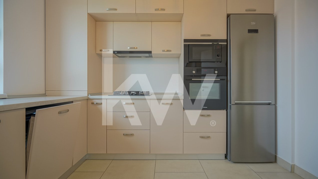 Apartament cu 3 camere, strada Ioan Popasu - Tractorul, Comision 0%